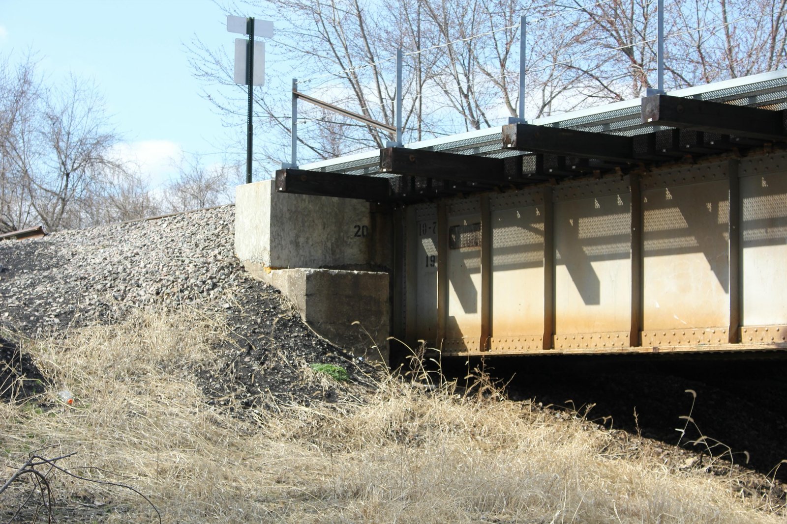 West abutment (pier #20)